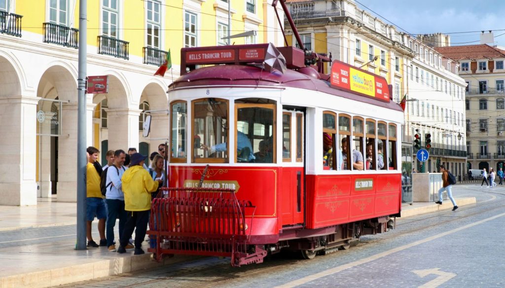 6 posti imperdibili a lisbona, tram turistici