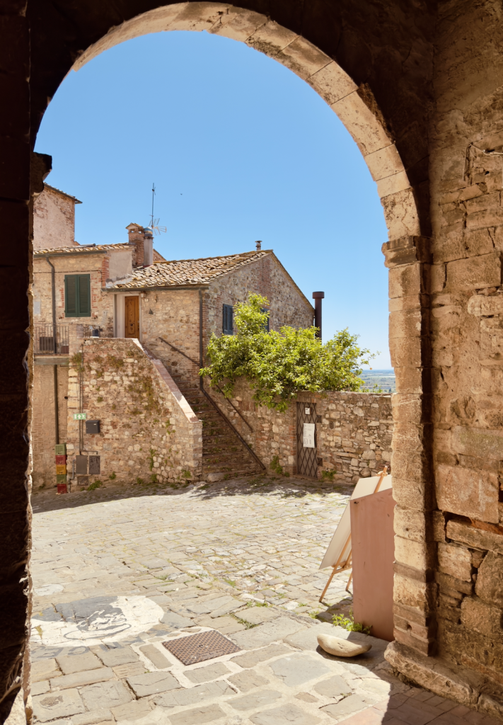 veduta di Suvereto uno dei borghi poco conosciuti Toscana